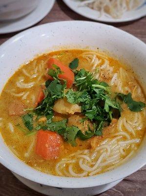 Curry Chicken Noodle