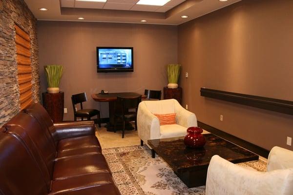 Successfully renovated Roseville Hampton Inn & Suites