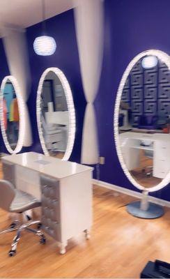 BEAUTY BAR MIRRORS