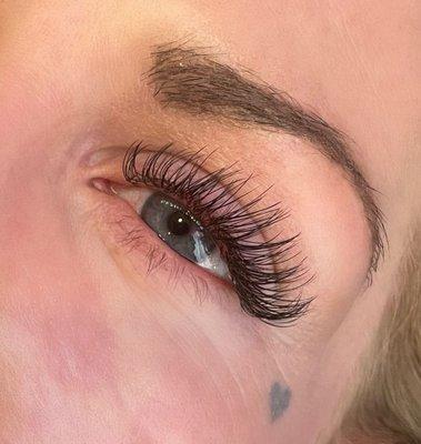 Textured classic lashes