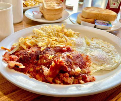 Corned Beef Hash, Eggs & Hash Browns