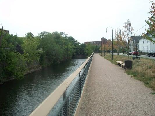 Suffolk Street Canal Walkway