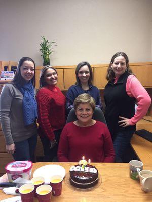 Celebrando a nuestra querida Silvia!