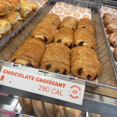 Thought these chocolate croissants looks like a cute group of sloths!