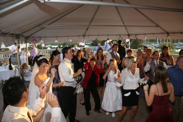 Packed Dance Floor | Wedding Djs in Jacksonville