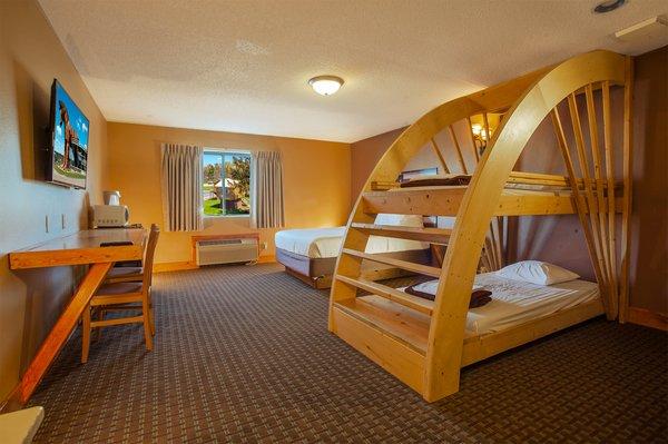 Natura Treescape Resort - Queen and Bunk Bed room - Free Tickets to Noah's Ark waterpark & Timbavati with Stay