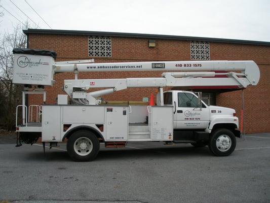 Electric Bucket Truck