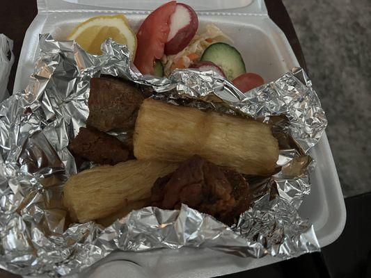 Yuca Frito con Cocido con Chicharrn