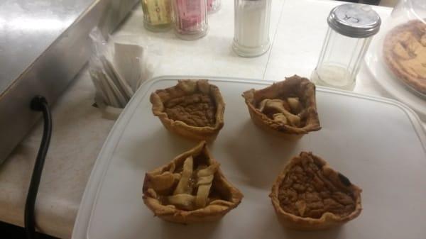 $4 mini pies