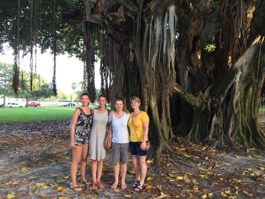 Kathy brought some friends from Germany to check out the Sunshine City Tour!