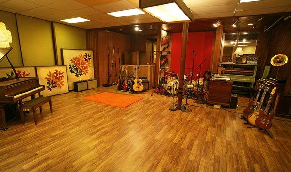 64 Sound Recording Studio