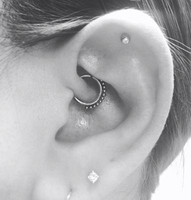 Daith Piercing, Helix Piercing