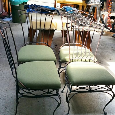 Recovered seats on a 4-pieces dinning room chair