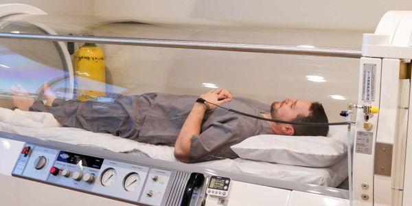 Hyperbaric Oxygen Therapy improves healing by non-invasively increasing oxygen levels in your body.