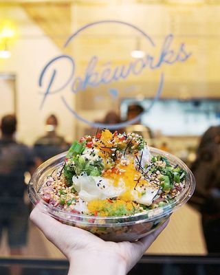 Let's see how many toppings you can place on your poke bowl.