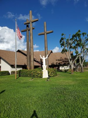 Statue at front