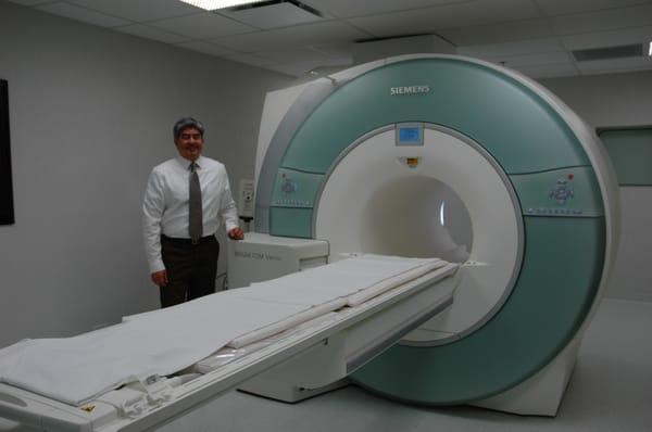 State-of-the-art MRI - 3T Siemens Verio
Largest 70 cm opening, less claustrophobia
Faster speed, superb image quality