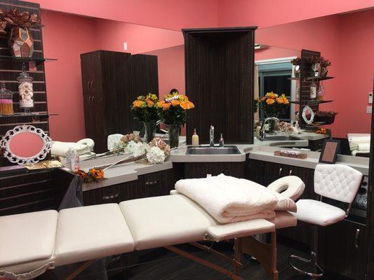 Such a cute salon!