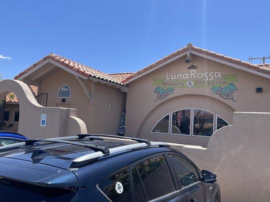 June 2, 2023, Las Cruces, New Mexico,Luna Rosa Winery and Pizzeria - Front of Building from parking lot