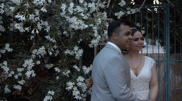 A lovely couple at Kingan Gardens. A screen grab.