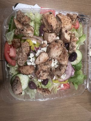 Greek salad w/ grilled chicken