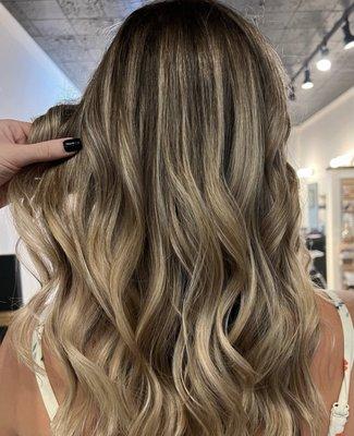 Beige blonde highlights and lowlights