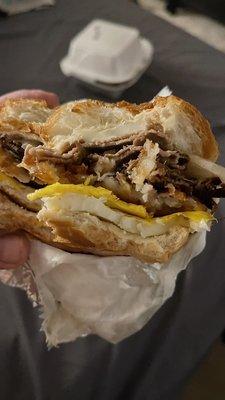 Superbull Roast beef sandwich