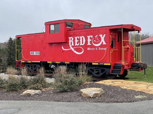 Red Fox Winery and Lounge