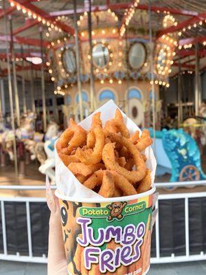 Perfect snack size of curly (loopy) fries seasoned with chili bbq