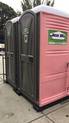 Rent portable Toilets