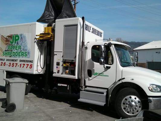 Mobile shred unit Monrovia, calif 91016