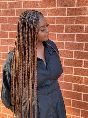 Long knotless braids