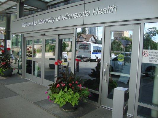 Main entrance on the west side - the Diabetes, Endocrinology, Metabolism Clinic is on the 3rd floor.