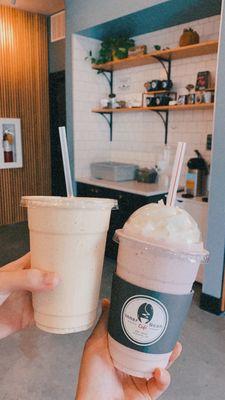 Milkshakes : chai (magic carpet), strawberry cheesecake flavor