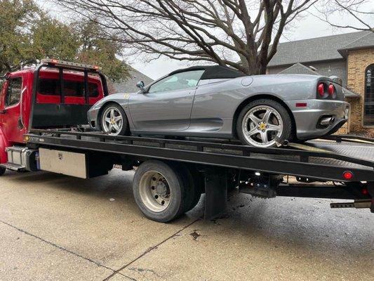 E & M Vehicle Towing Assistance