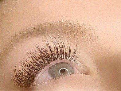 Lash extension