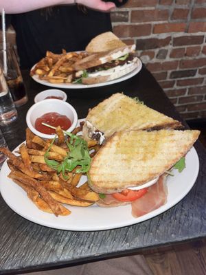 Parma sandwich (add crispy chicken) with fries