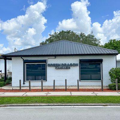 Green Dragon Cannabis Dispensary in Avon Park, FL exterior