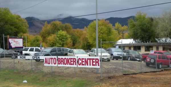 Auto Broker Center