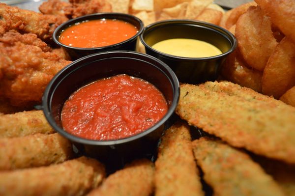 Whether you're looking for appetizers, burgers and baskets or pizza-we've got it all!