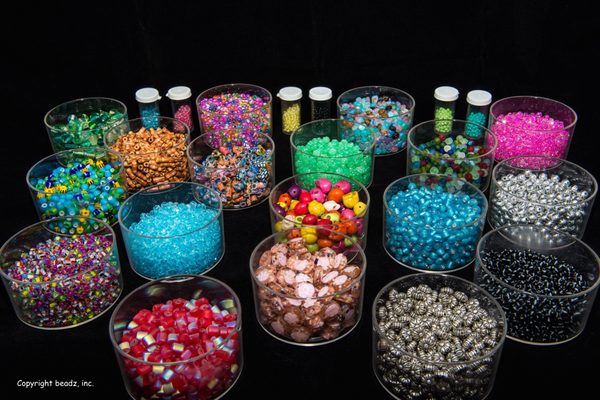 Beadz parties are creative, engaging, hands-on, fun.  We offer parties for guests of all ages.