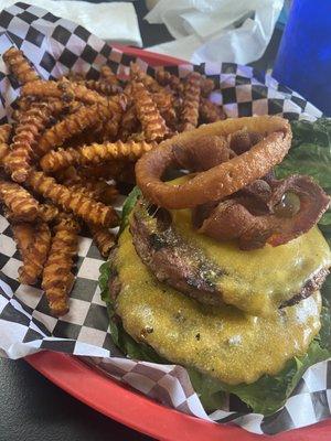 Bacon cheddar burger with sweet potato fries