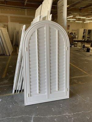 Cathedral style for arched windows.