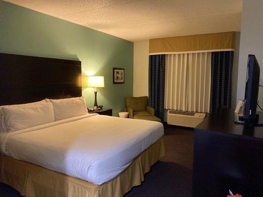 Holiday Inn Express & Suites Plant City, an IHG Hotel