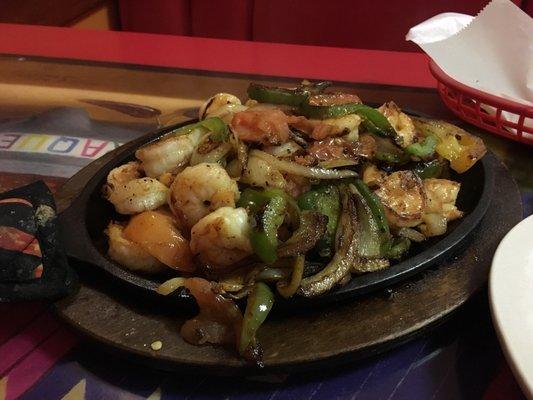 Shrimp fajitas. Large portions and great flavor.