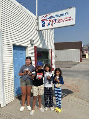 Great place friendly service awesome sodas kids loved it  Wife also loved the sugar free options  Hope to visit on the way back to Cali