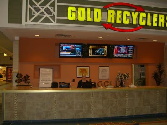 Located in the Food Court area of the mall near Chuck E Cheese,