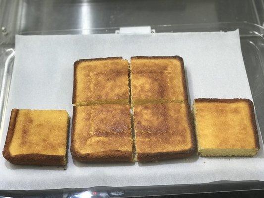 Pan de maíz, corn bread