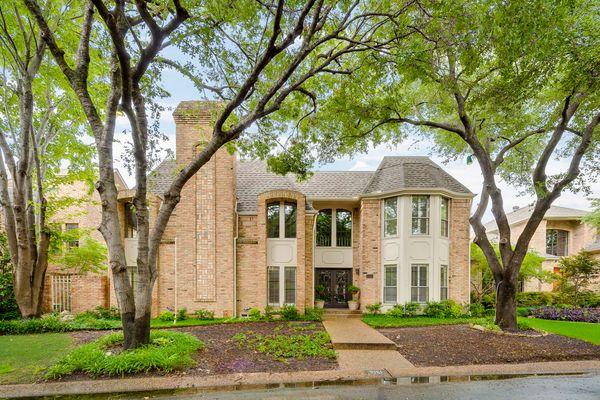 Just listed in Dallas, TX! We are experts in Collin County & outside of it!