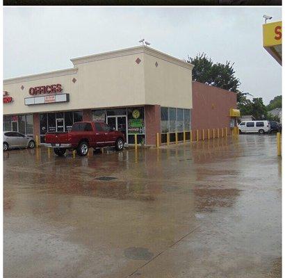 This is the stripe and a small piece of the car wash where the building is located.